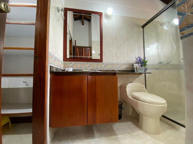 Casa de 3 alcobas en venta en Las Lomas, Medellín, 340 m² · foto 20 de 24