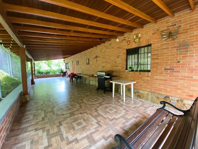 Casa de 3 alcobas en venta en Las Lomas, Medellín, 340 m² · foto 23 de 24