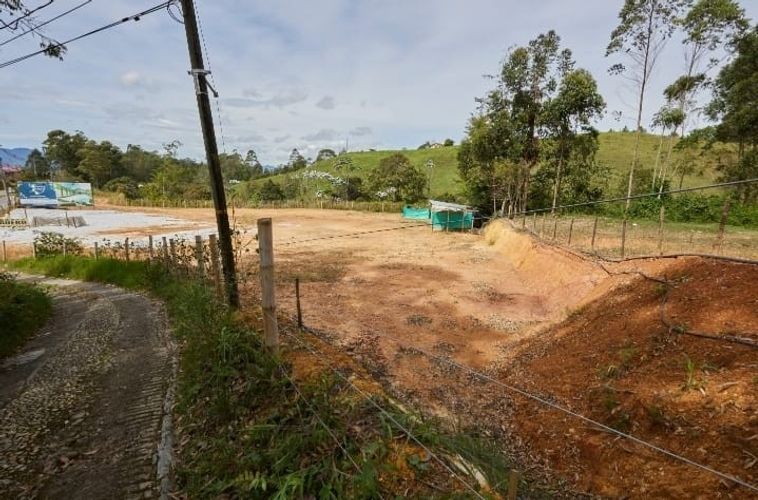 Lote en venta en La Convencion, Rionegro, 6102 m² · foto 2 de 5