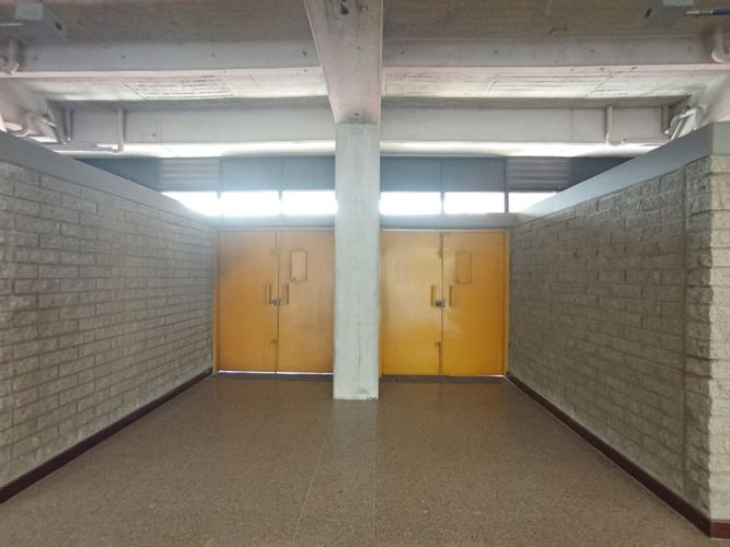 Local en arriendo en Trinidad, Medellín, 1359 m² · foto 8 de 11