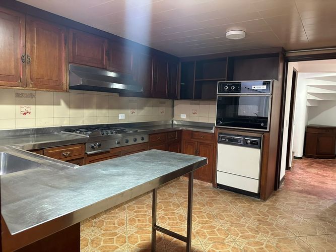 Casa de 4 alcobas en venta en Santa Ana, Bogotá, 329 m² · foto 7 de 22