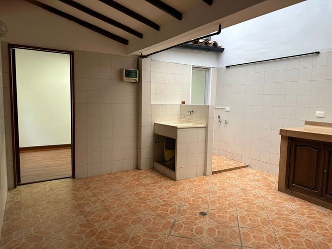 Casa de 4 alcobas en venta en Santa Ana, Bogotá, 329 m² · foto 8 de 22
