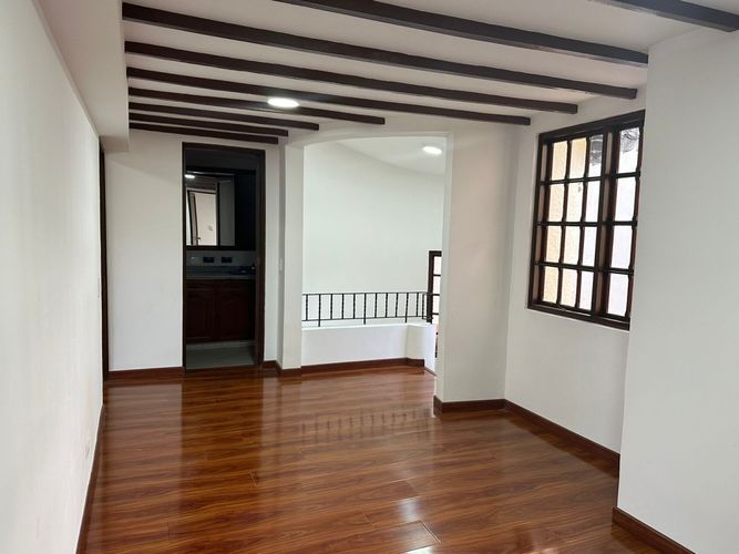 Casa de 4 alcobas en venta en Santa Ana, Bogotá, 329 m² · foto 13 de 22