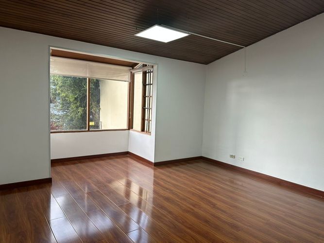 Casa de 4 alcobas en venta en Santa Ana, Bogotá, 329 m² · foto 17 de 22