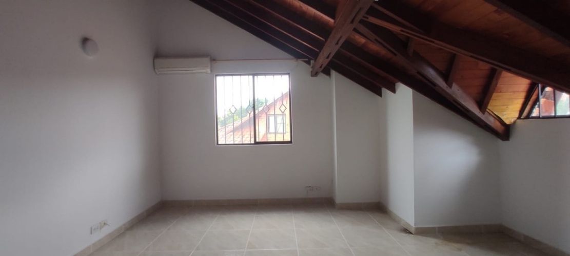 Casa de 4 alcobas en venta en Ciudad Jardin, Cali, 180 m² · foto 17 de 24