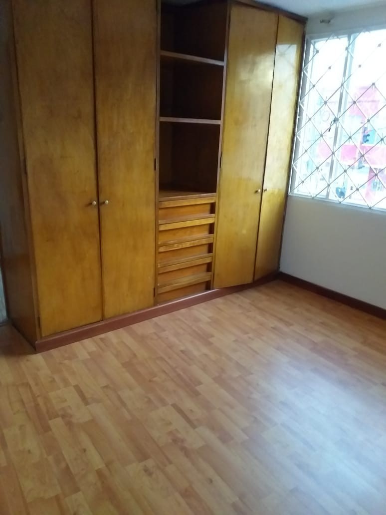 Casa en venta en Engativá, Bogotá · foto 4 de 14