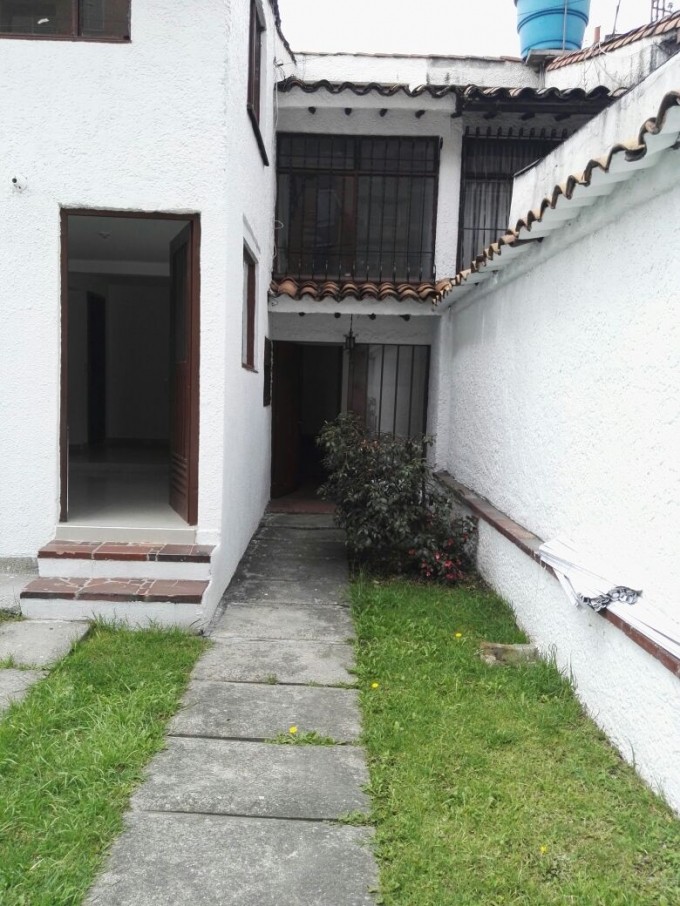 Casa en venta en Fontibon, Bogotá · foto 2 de 18