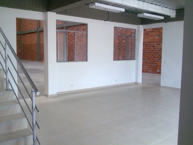 Bodega en arriendo en Vereda La Granja, Zipaquirá, 740 m² · foto 11 de 13