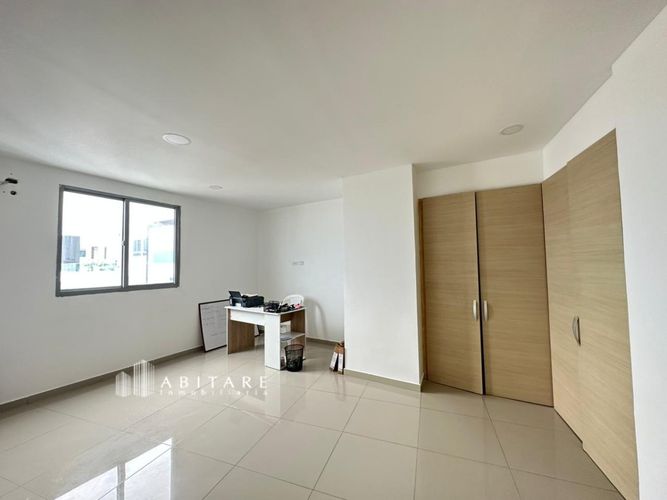 Apartamento de 3 alcobas en venta en Crespo, Cartagena, 115 m² · foto 2 de 14