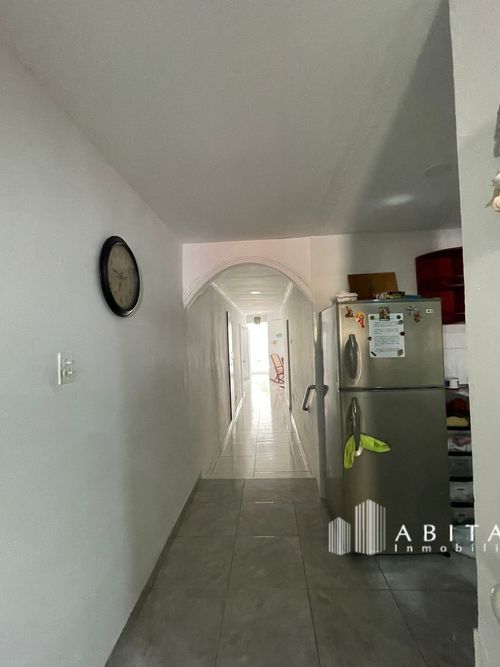 Casa de 4 alcobas en venta en Manga, Cartagena, 330 m² · foto 2 de 10