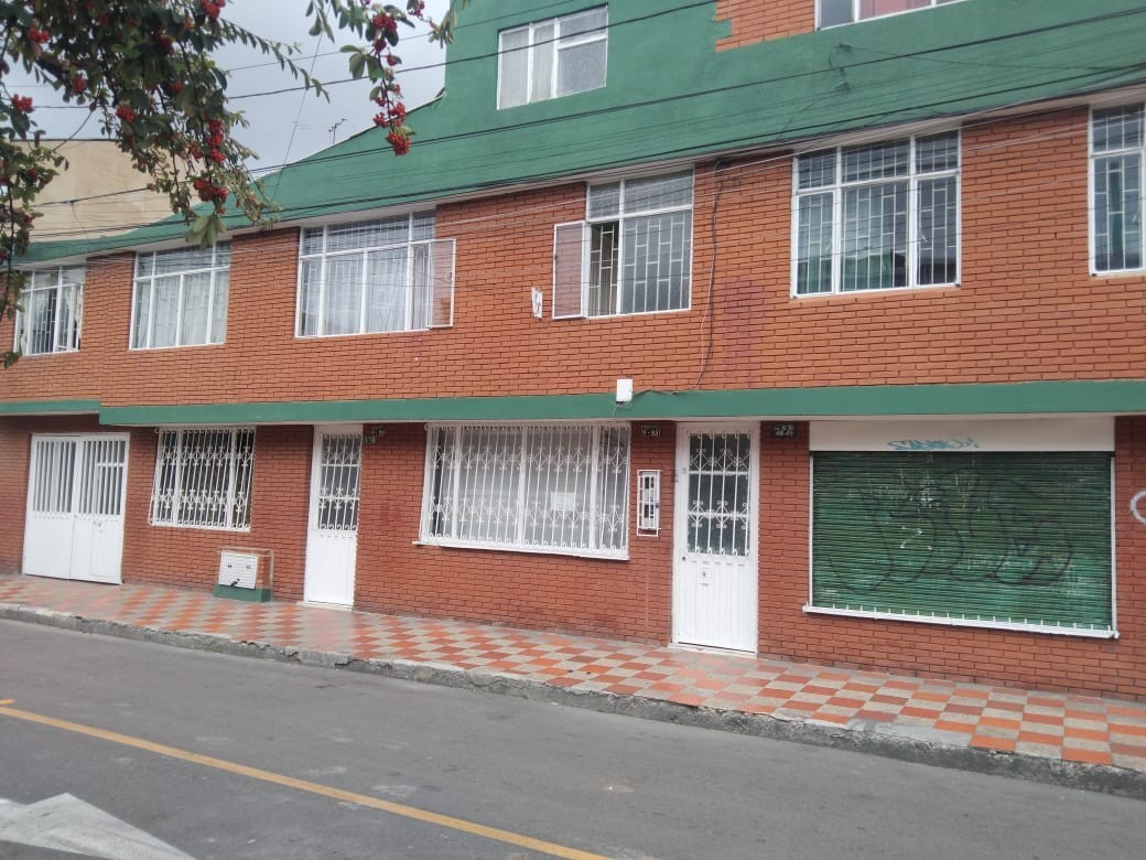 Casa en venta en San Rafael, Bogotá · foto 2 de 24