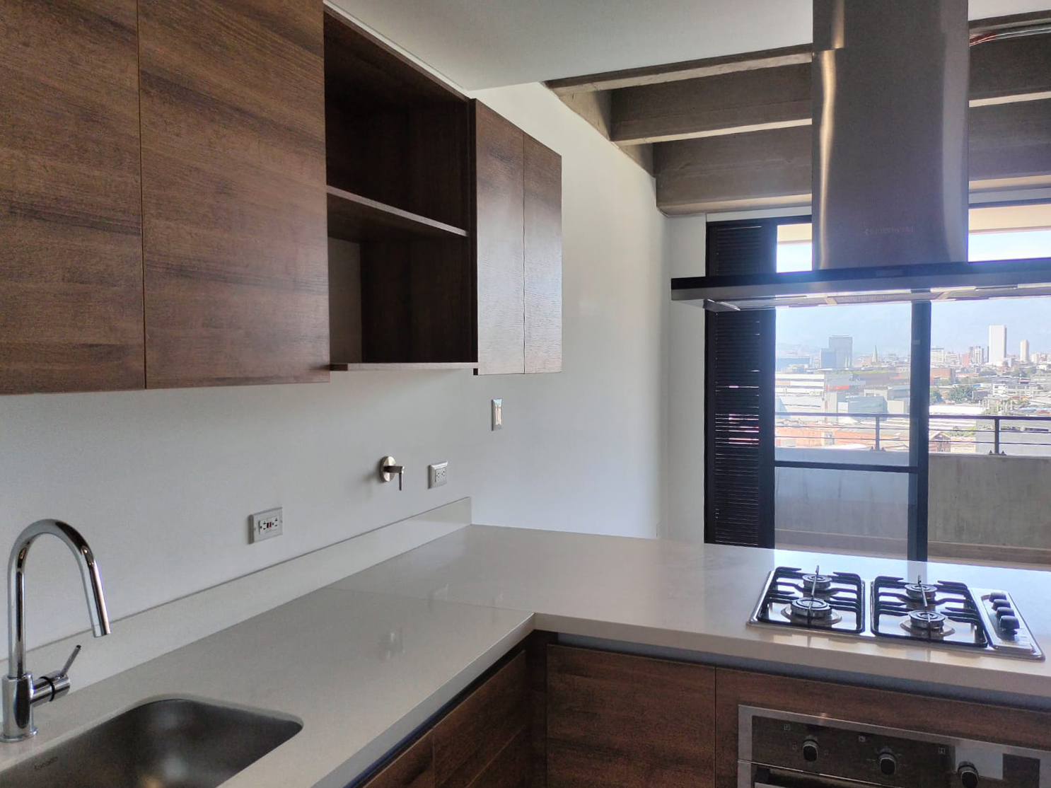 Apartamento en venta en El Poblado, Medellín · foto 6 de 12