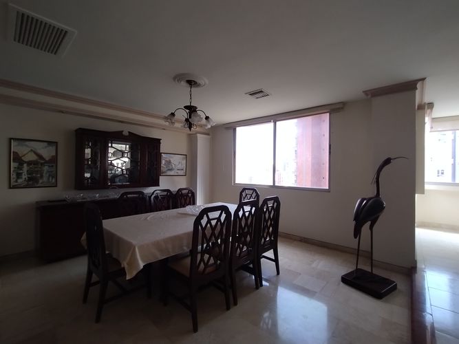 Apartamento de 3 alcobas en venta en Altos Del Prado, Barranquilla, 250 m² · foto 3 de 15