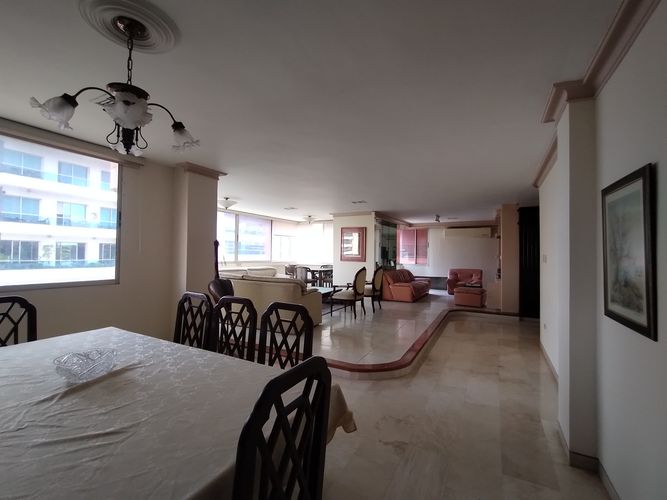 Apartamento de 3 alcobas en venta en Altos Del Prado, Barranquilla, 250 m² · foto 4 de 15