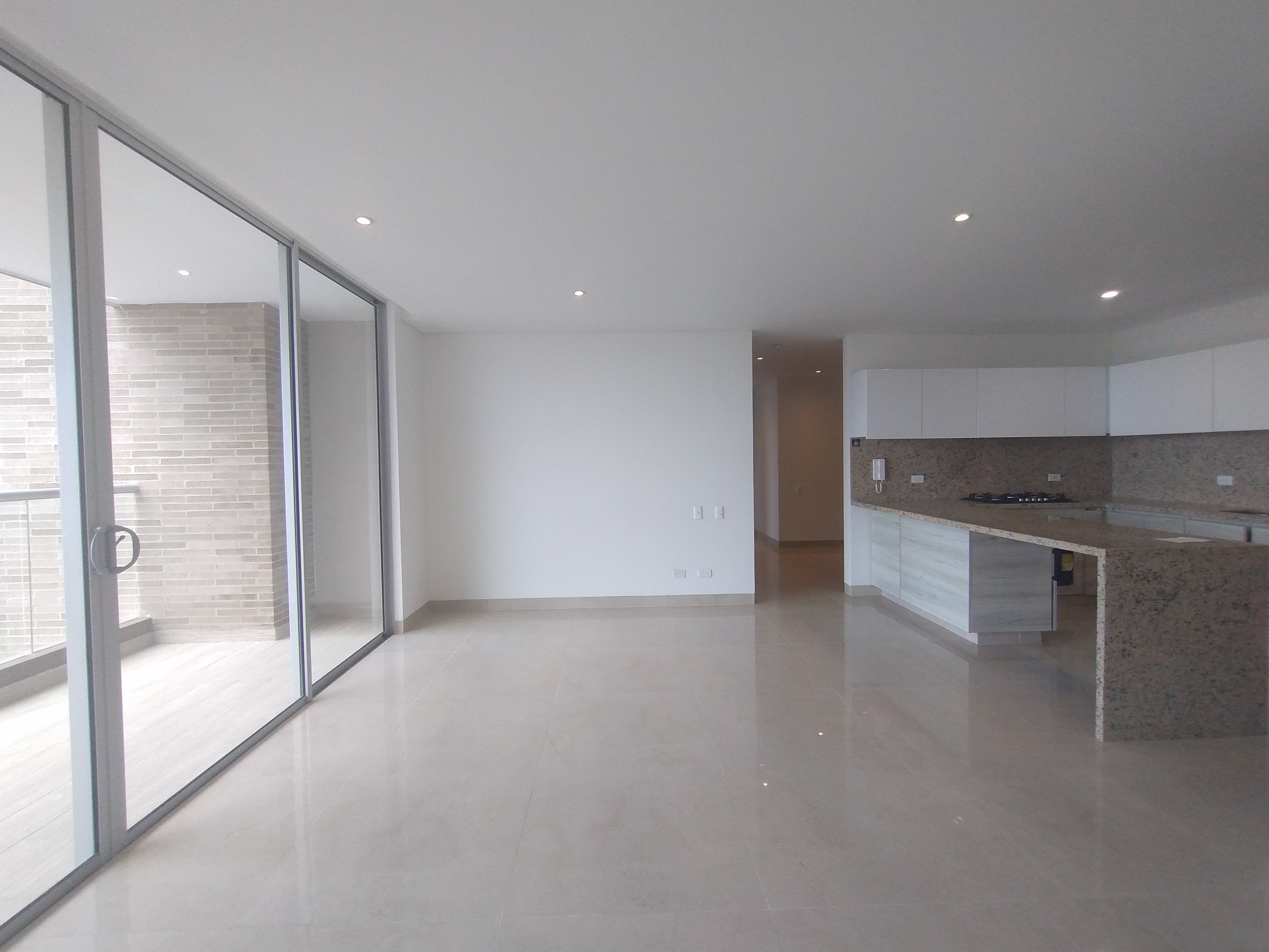 Apartamento en arriendo en Altos De Riomar, Barranquilla · foto 2 de 21