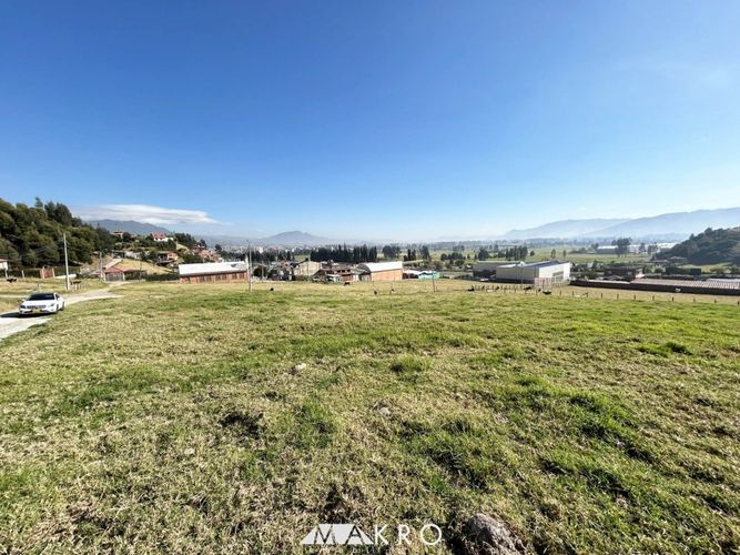 Lote en venta en Portachuelo, Zipaquirá, 3800 m² · foto 3 de 11