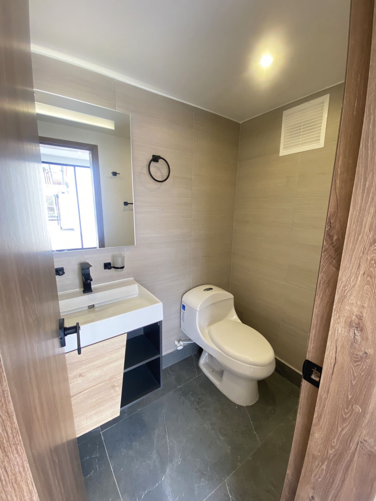 Casa en venta en Lagos De Cordoba, Bogotá · foto 9 de 24