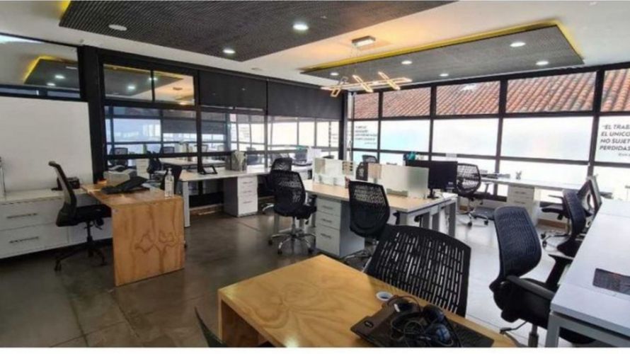 Casa en venta en Lagos De Cordoba, Bogotá · foto 2 de 7