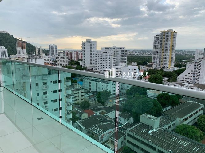 Apartamento de 3 alcobas en venta en Manga, Cartagena, 136 m² · foto 4 de 18