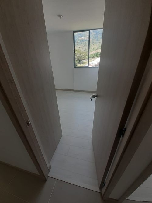 Apartaestudio en venta en Niquia, Bello, 70 m² · foto 11 de 21