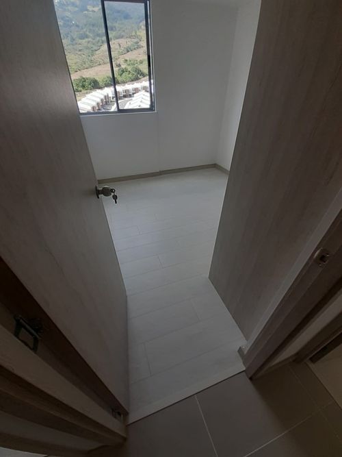 Apartaestudio en venta en Niquia, Bello, 70 m² · foto 13 de 21