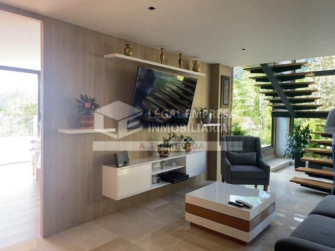 Casa de 5 alcobas en venta en Caqueta, La Estrella, 683 m² · foto 3 de 20