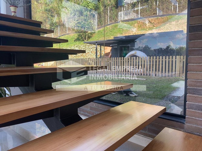 Casa de 5 alcobas en venta en Caqueta, La Estrella, 683 m² · foto 4 de 20