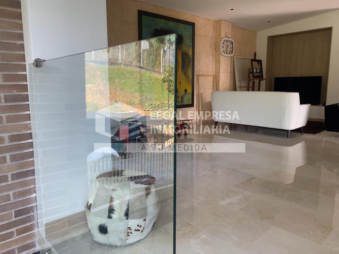 Casa de 5 alcobas en venta en Caqueta, La Estrella, 683 m² · foto 11 de 20