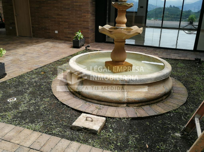 Casa de 5 alcobas en venta en Caqueta, La Estrella, 683 m² · foto 13 de 20