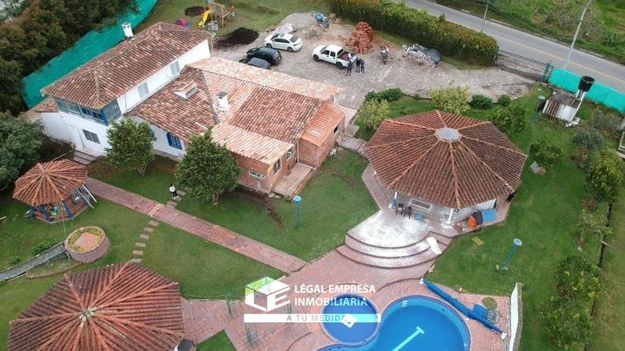 Finca en venta en La Ceja, 5000 m² · foto 2 de 6