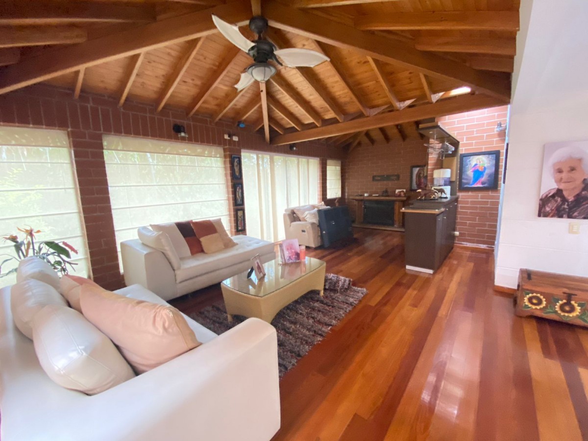 Casa en venta en Glorieta Pilsen, Itagüí · foto 8 de 17