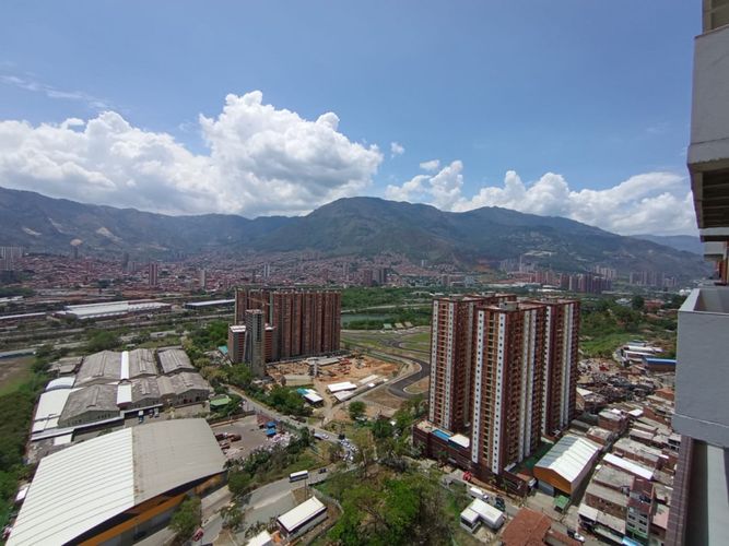 Apartamento de 3 alcobas en venta en El Rosario, Bello, 54 m² · foto 13 de 17