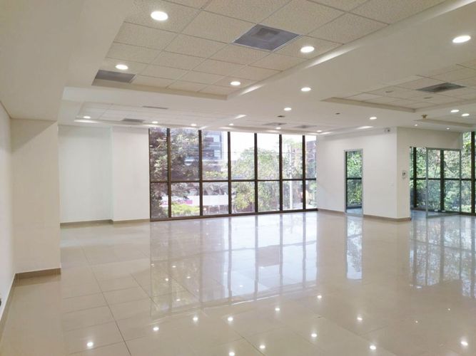 Oficina en venta en El Poblado, Medellín, 419 m² · foto 13 de 19