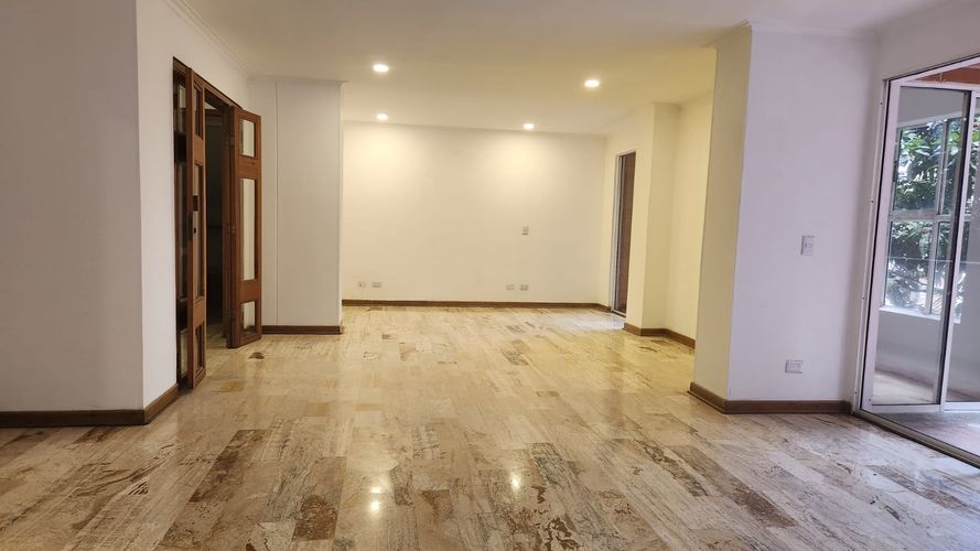 Apartamento de 3 alcobas en venta en El Campestre, Medellín, 317 m² · foto 2 de 24