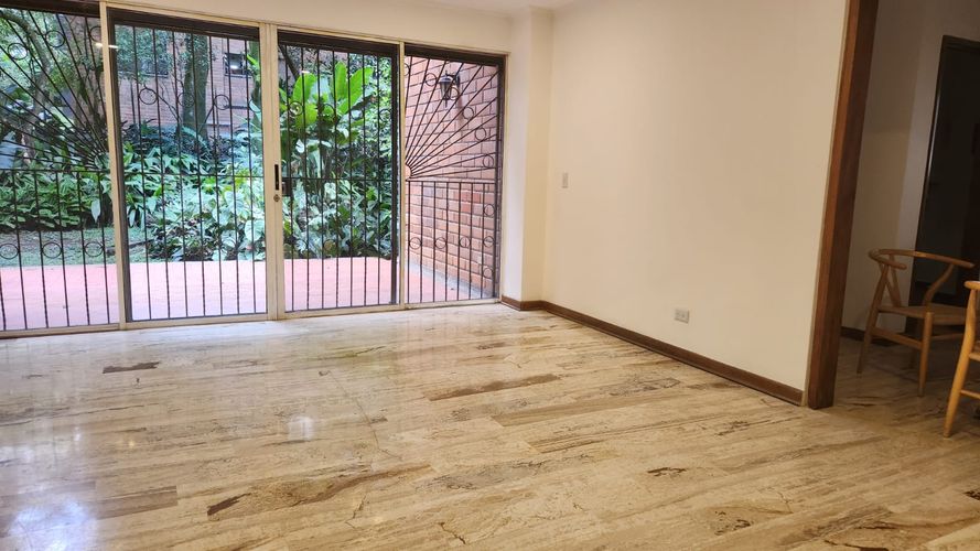 Apartamento de 3 alcobas en venta en El Campestre, Medellín, 317 m² · foto 3 de 24