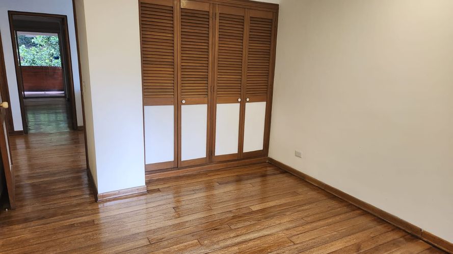 Apartamento de 3 alcobas en venta en El Campestre, Medellín, 317 m² · foto 16 de 24