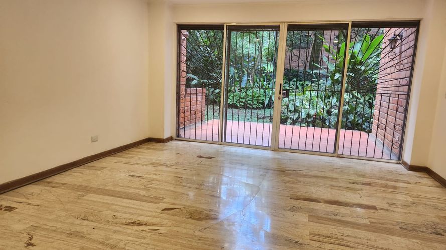Apartamento de 3 alcobas en venta en El Campestre, Medellín, 317 m² · foto 23 de 24
