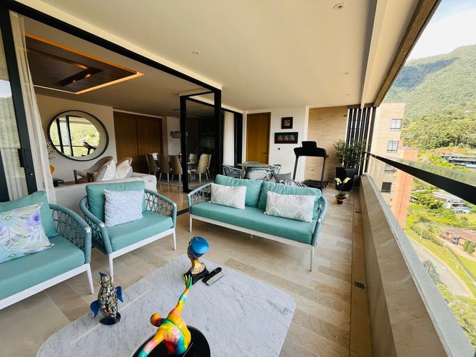 Apartamento de 4 alcobas en venta en La Calera, Medellín, 288 m² · foto 3 de 20