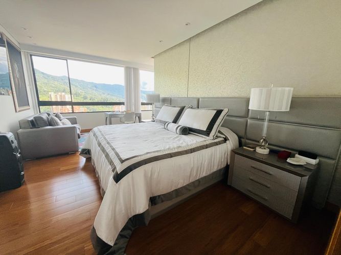 Apartamento de 4 alcobas en venta en La Calera, Medellín, 288 m² · foto 12 de 20