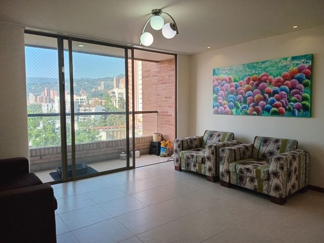 Apartamento en venta en El Poblado, Medellín · foto 4 de 18
