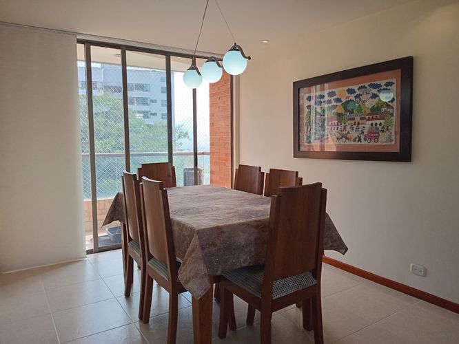 Apartamento en venta en El Poblado, Medellín · foto 7 de 18