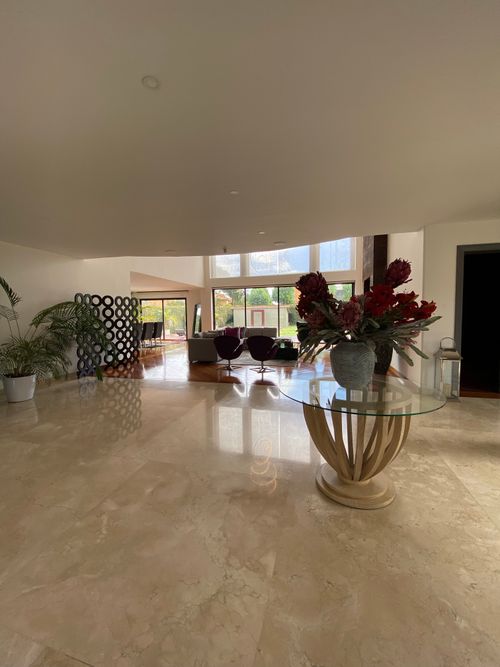 Casa de 5 alcobas en venta en Guaymaral, Bogotá, 800 m² · foto 3 de 24