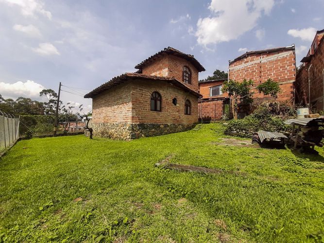 Casa de 3 alcobas en venta en Los Balsos, Medellín, 87 m² · foto 13 de 14