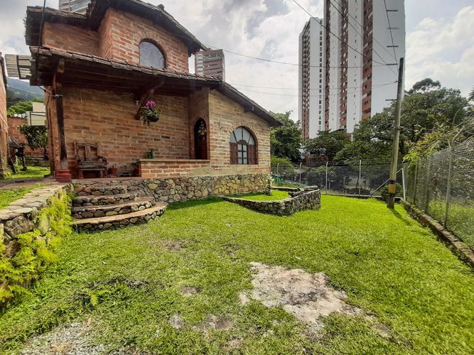 Casa de 3 alcobas en venta en Los Balsos, Medellín, 87 m² · foto 14 de 14