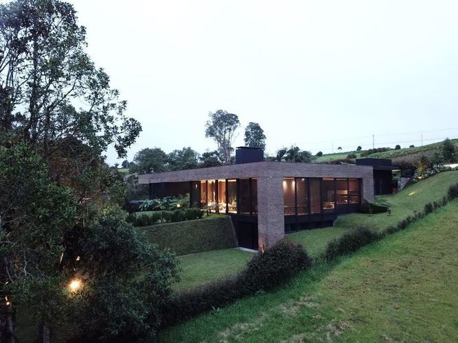 Casa de 5 alcobas en venta en Las Palmas, Envigado, 575 m² · foto 11 de 24