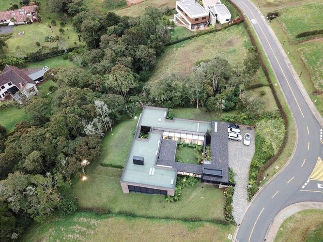 Casa de 5 alcobas en venta en Las Palmas, Envigado, 575 m² · foto 20 de 24