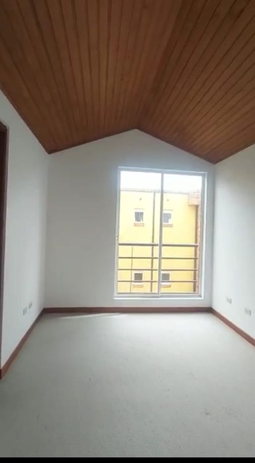 Casa de 3 alcobas en venta en Centro, Funza, 85 m² · foto 3 de 13