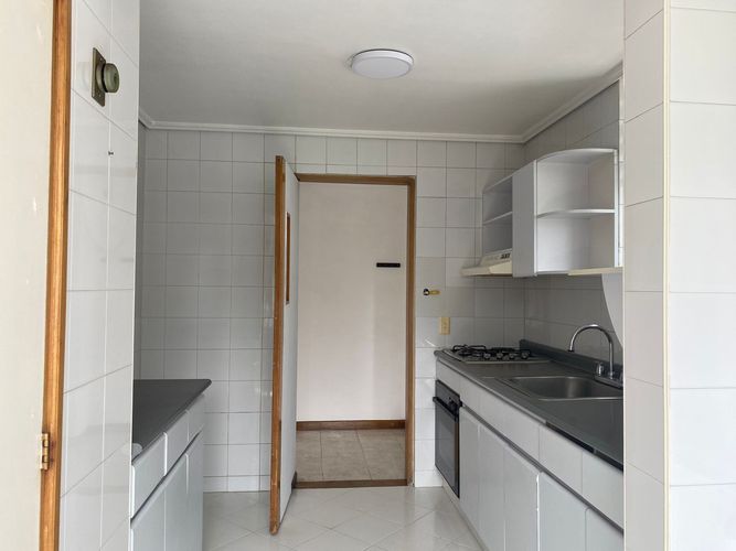 Apartamento de 2 alcobas en venta en El Poblado, Medellín, 96 m² · foto 7 de 16