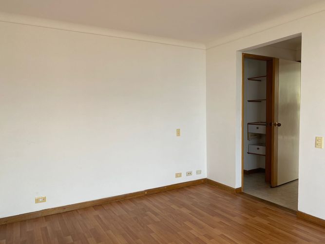 Apartamento de 2 alcobas en venta en El Poblado, Medellín, 96 m² · foto 10 de 16