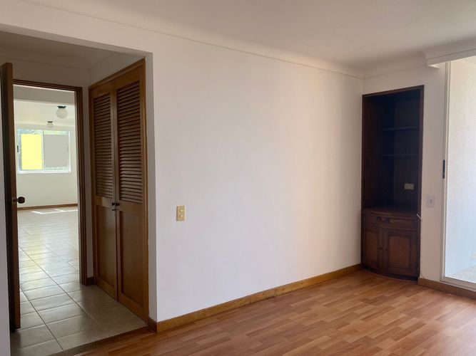 Apartamento de 2 alcobas en venta en El Poblado, Medellín, 96 m² · foto 12 de 16